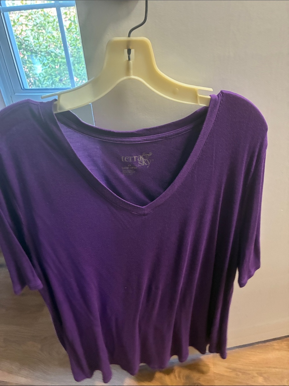 Terra & Sky Deep Purple V-Neck Short Sleeve Tee